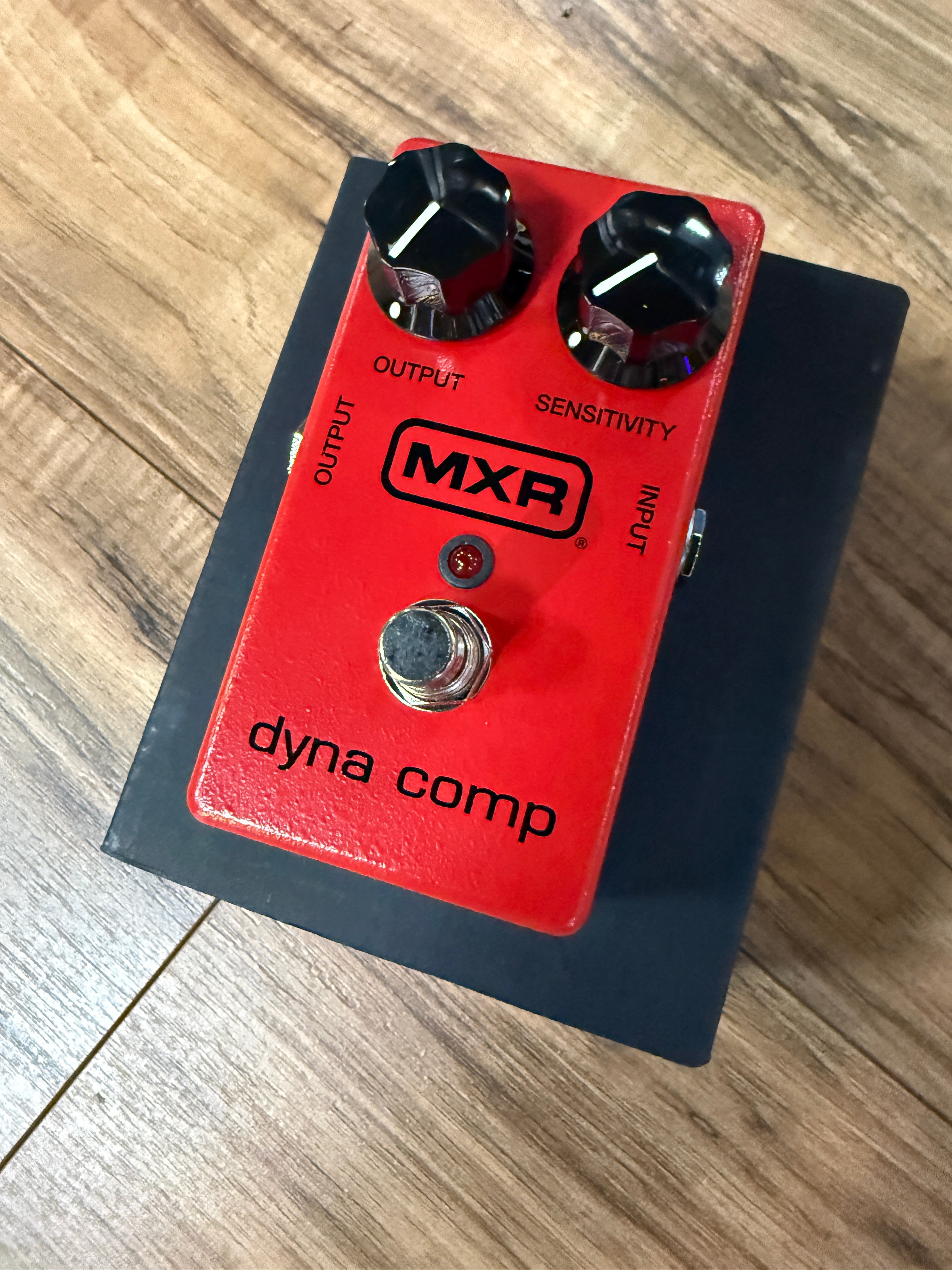 dunlop mxr pedals DYNA COMP COMPRESSOR Guitar Pedal – Maxwell's House of Music Red Bull SPECT Arius-08 revgroup-men-element-lightweight-bib-shorts with Fuzz and Tone Size:XL (Adult S)