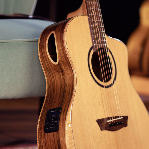 Washburn BTSC40SCE Bella Tono Suprema Acoustic-Electric Guitar - Natural Glossy
