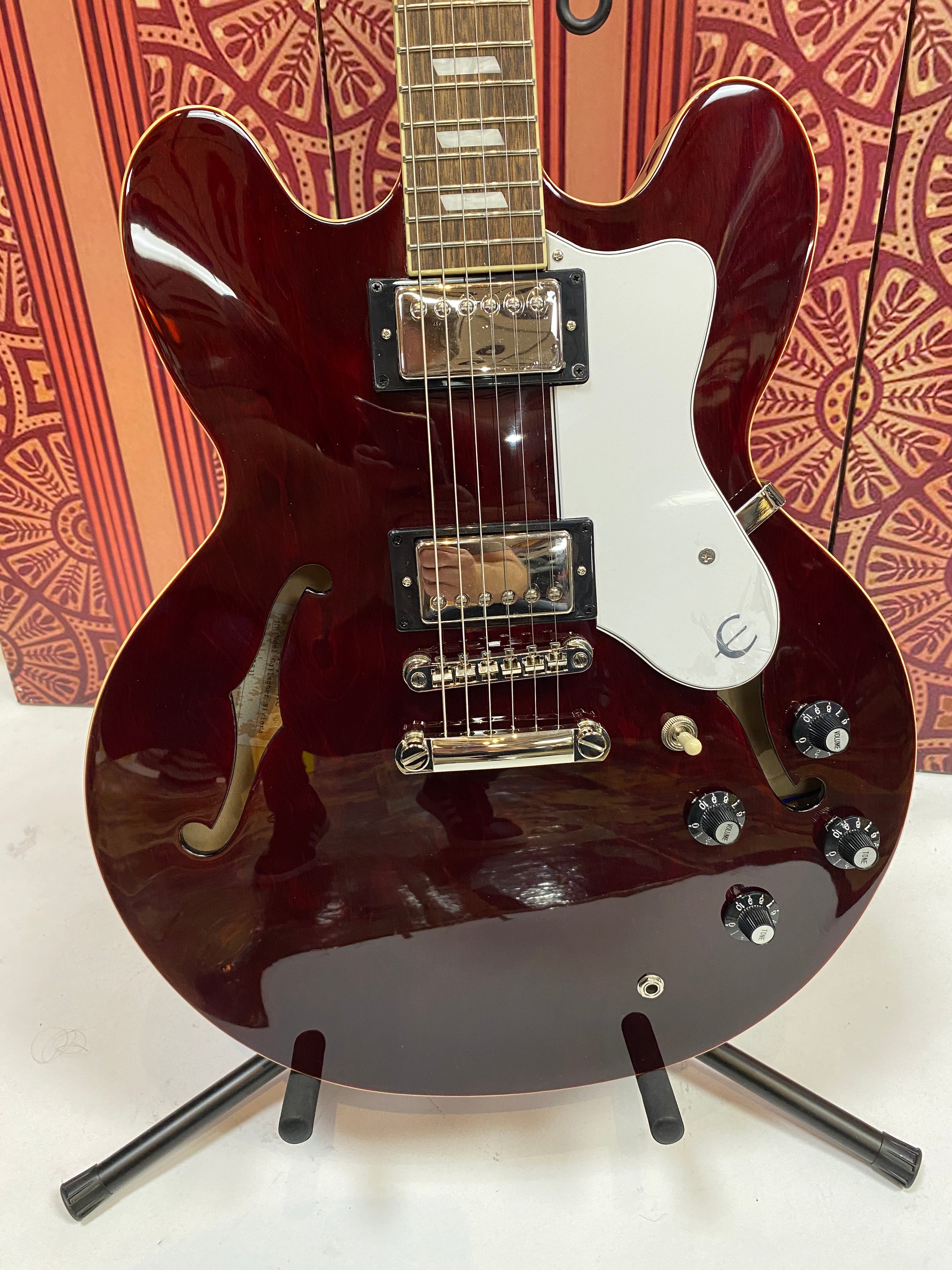 Epiphone riviera discount wine red