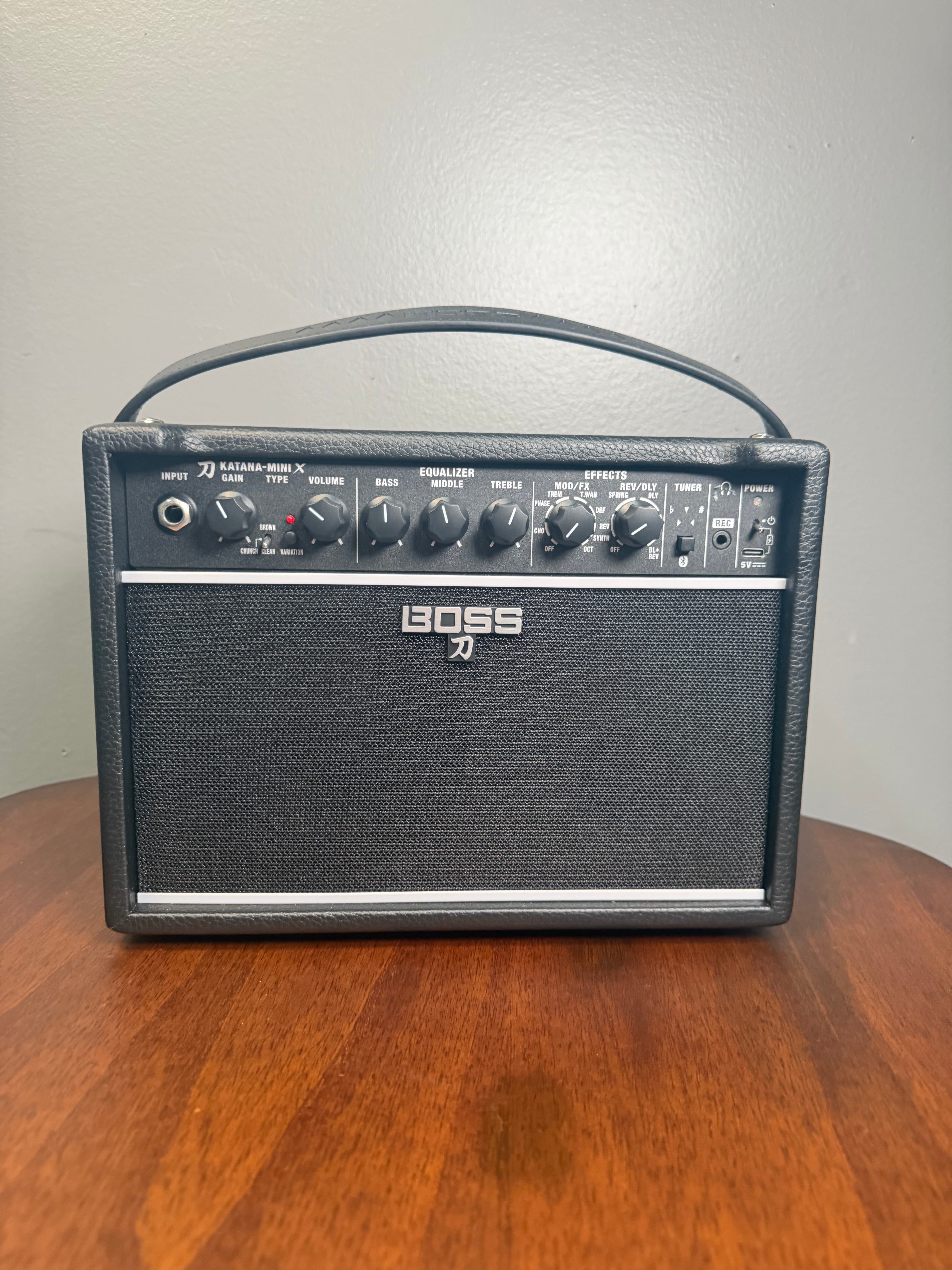 BOSS Mini Katana - Guitar Amp
