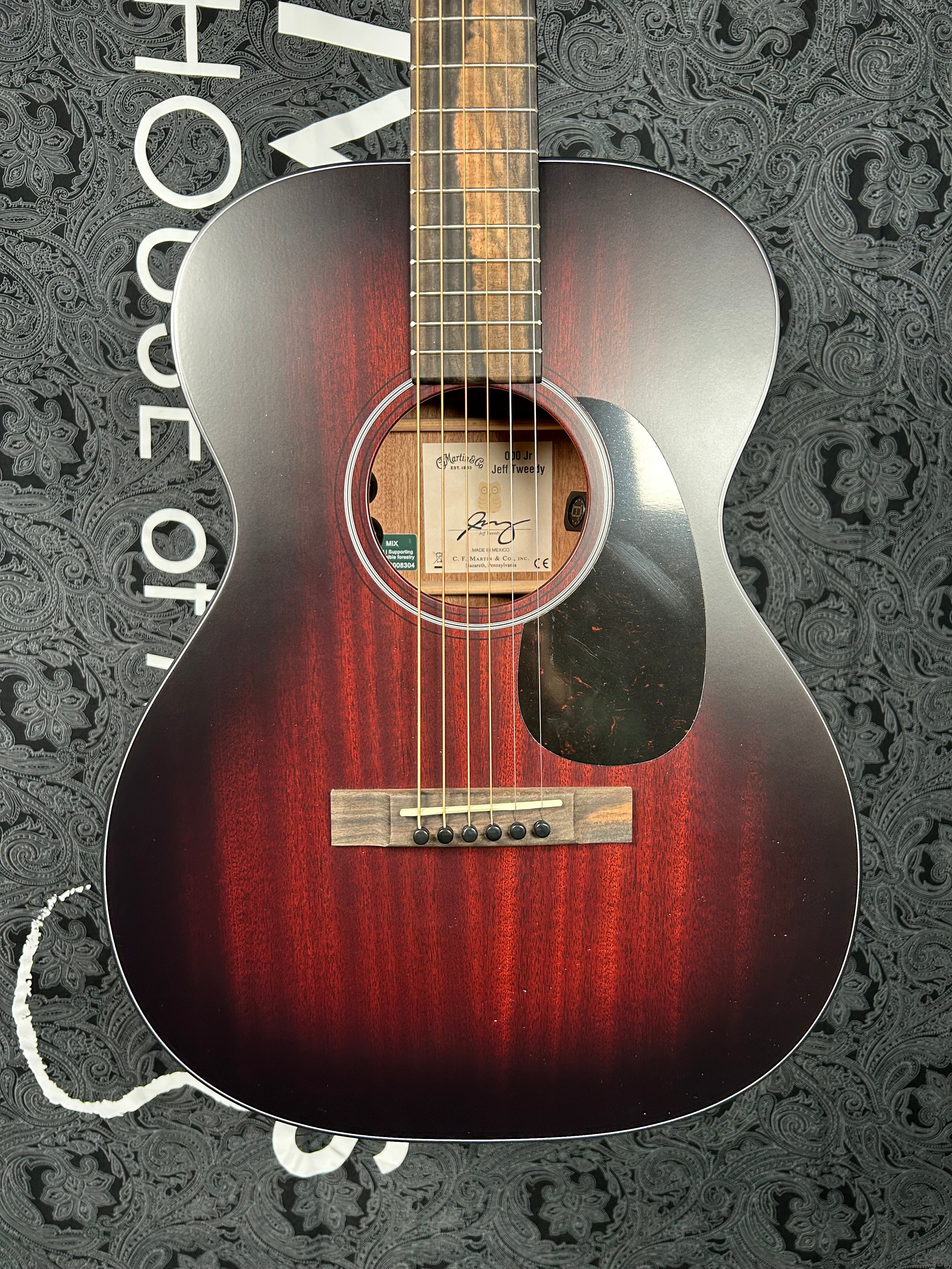 Martin 000 Jr E Jeff Tweedy Acoustic Guitar - Tweedy Burst