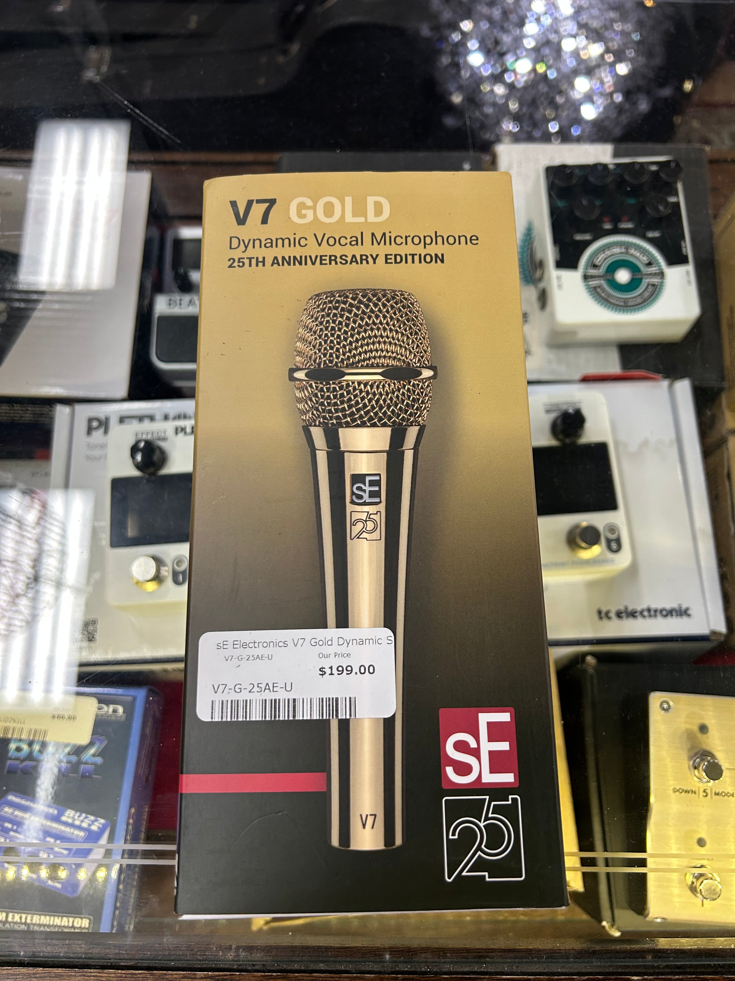 sE Electronics V7 Gold Dynamic Supercardioid Handheld Vocal Microphone