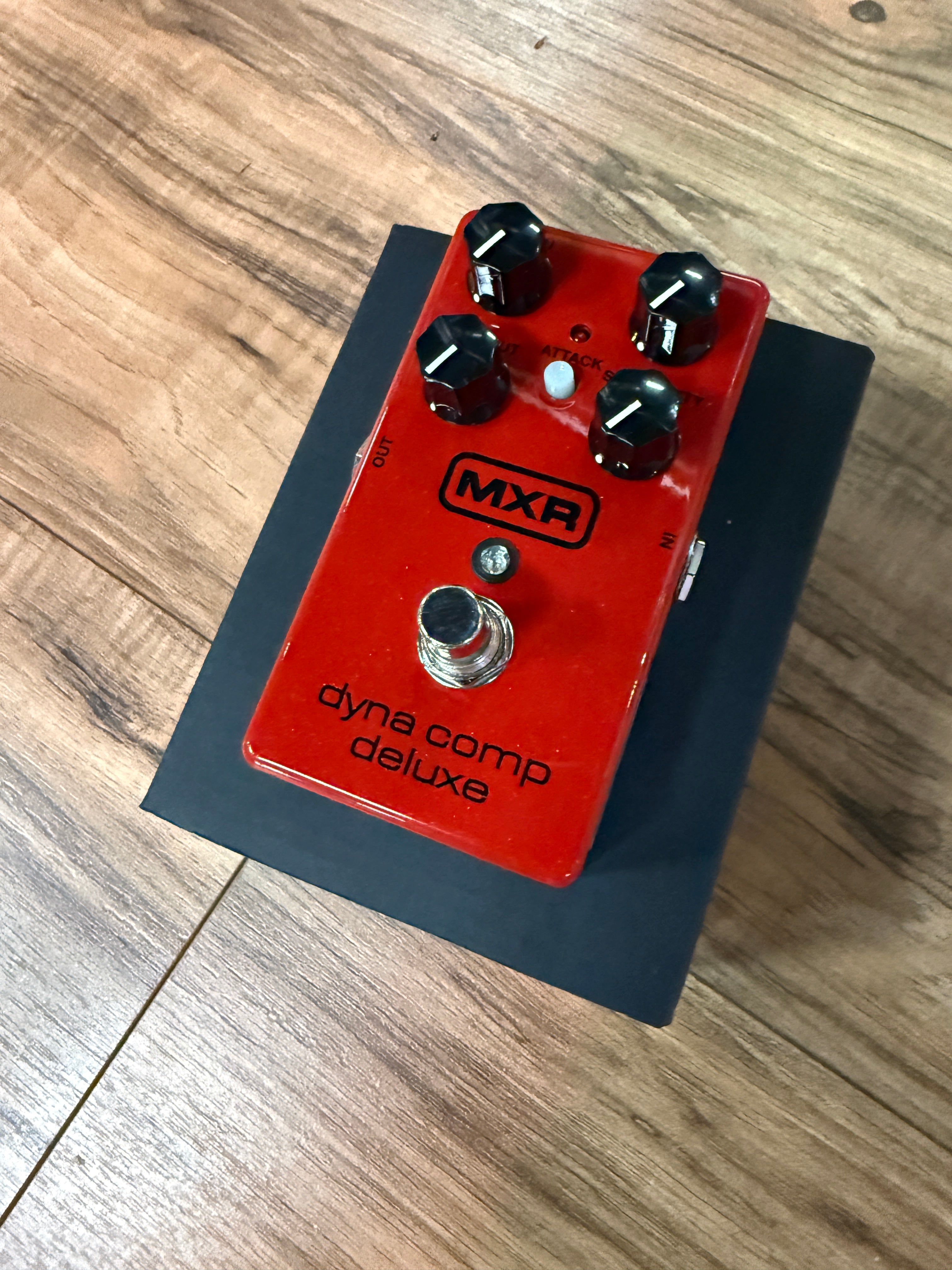 MXR DYNA COMP DELUXE COMPRESSOR Guitar Pedal