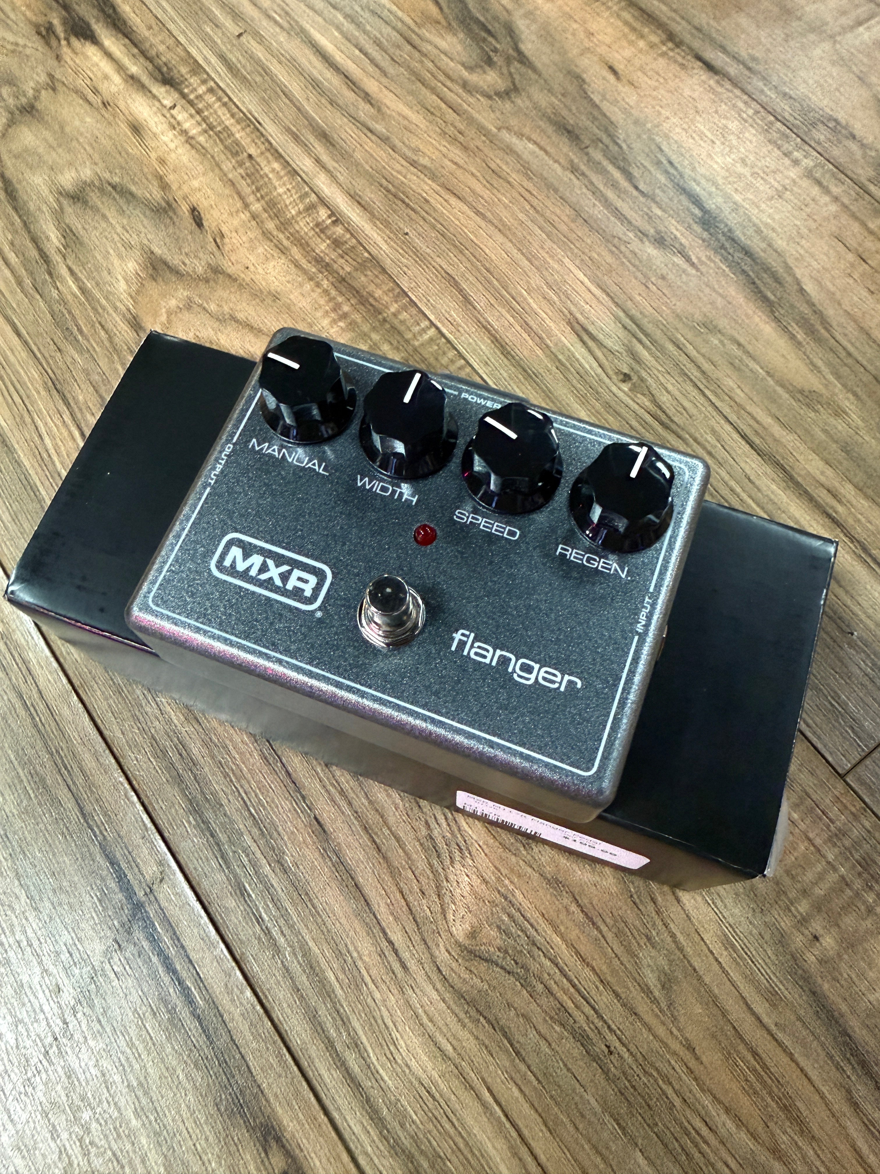 MXR FLANGER Guitar Pedal