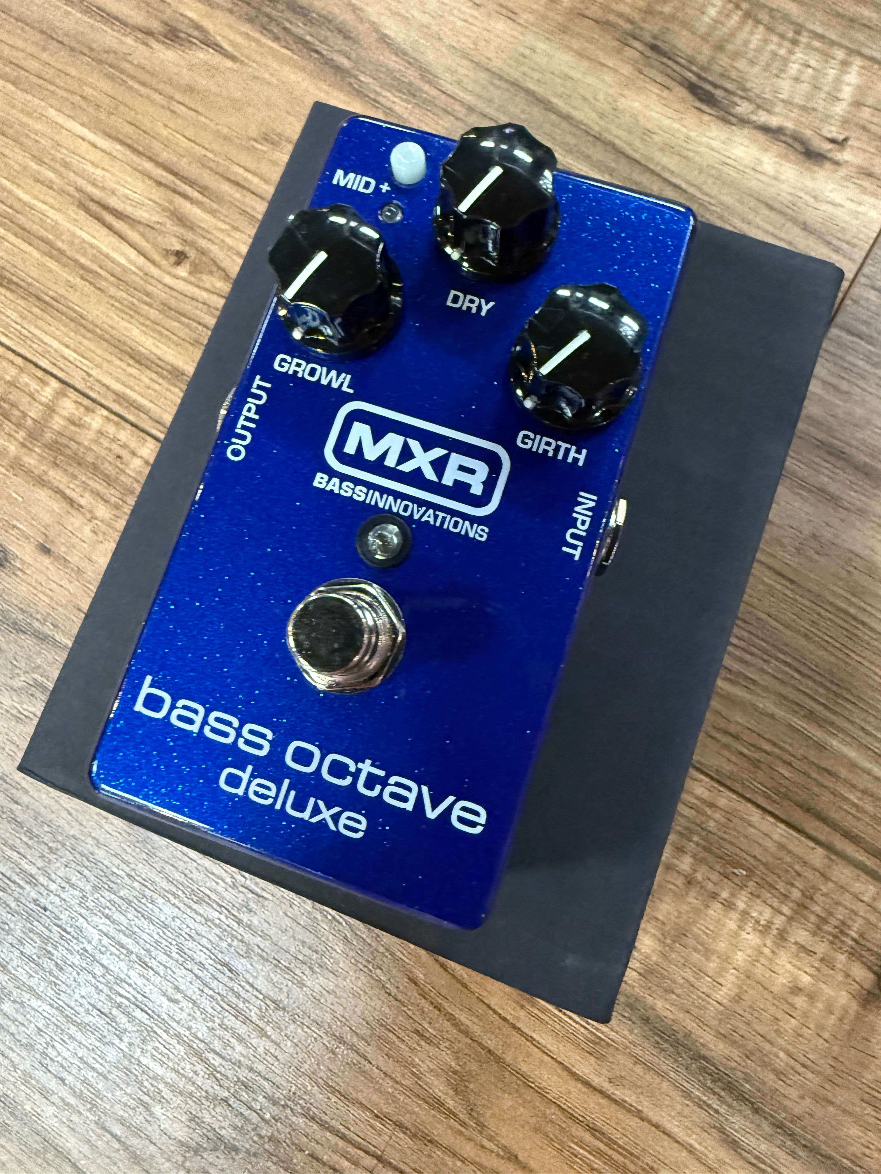 MXR BASS OCTAVE DELUXE Guitar Pedal
