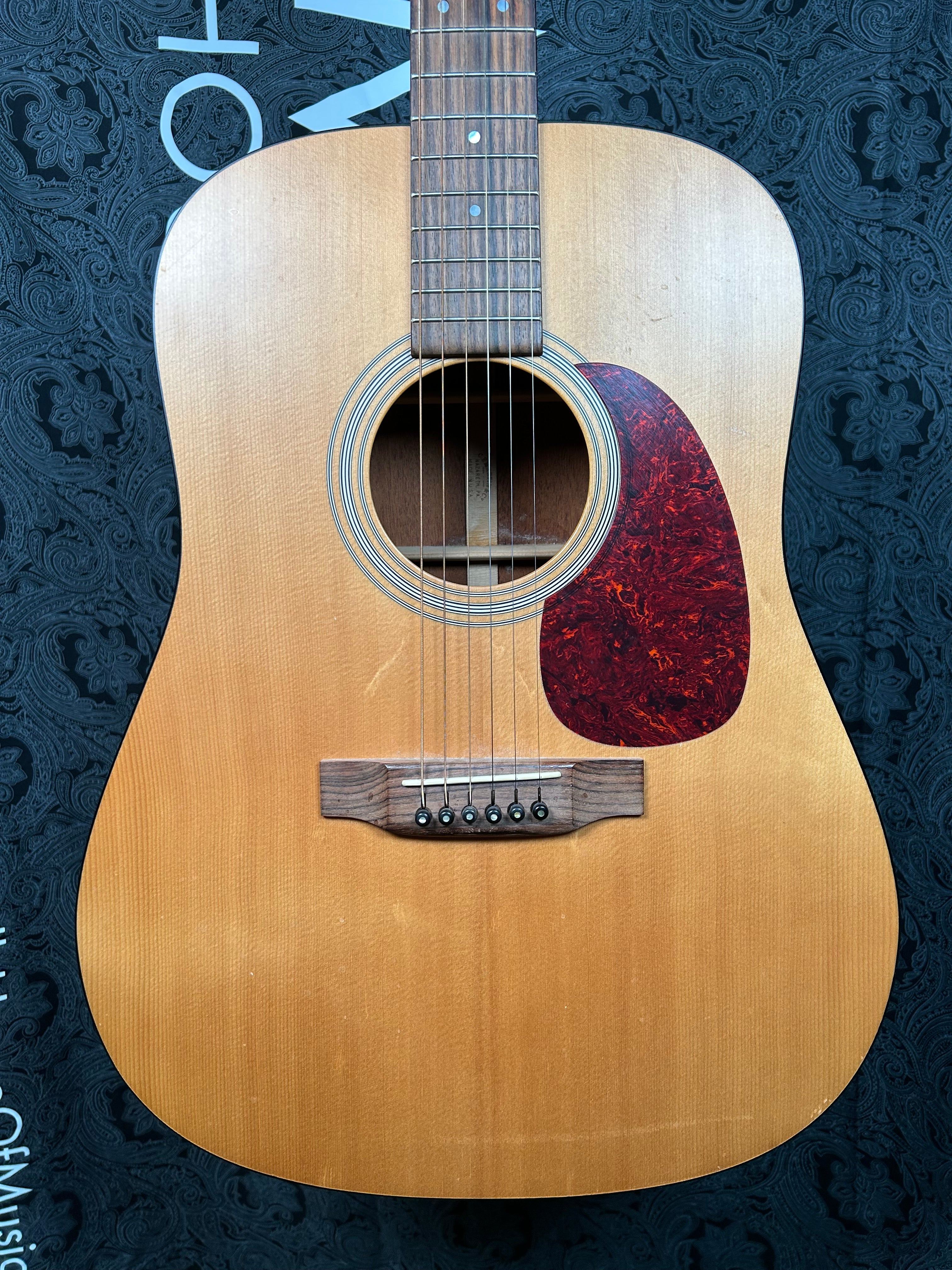 Martin D-1 Acoustic Guitar- Natural w/Hardshell Case (Pre-Owned)