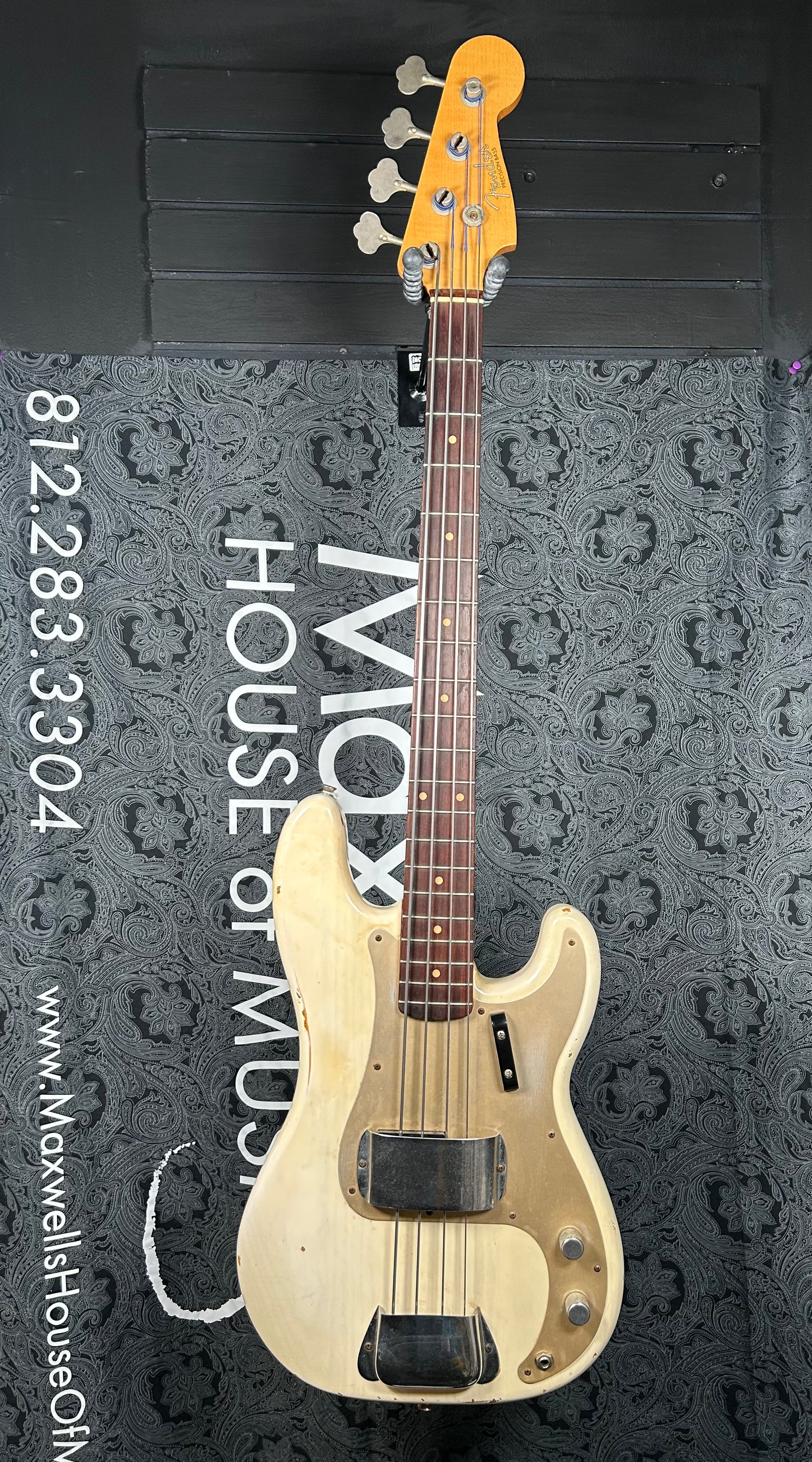 Fender Custom Shop '59 Precision Bass Guitar (2004)- Relic Blonde w/Hardcase (Pre-Owned)