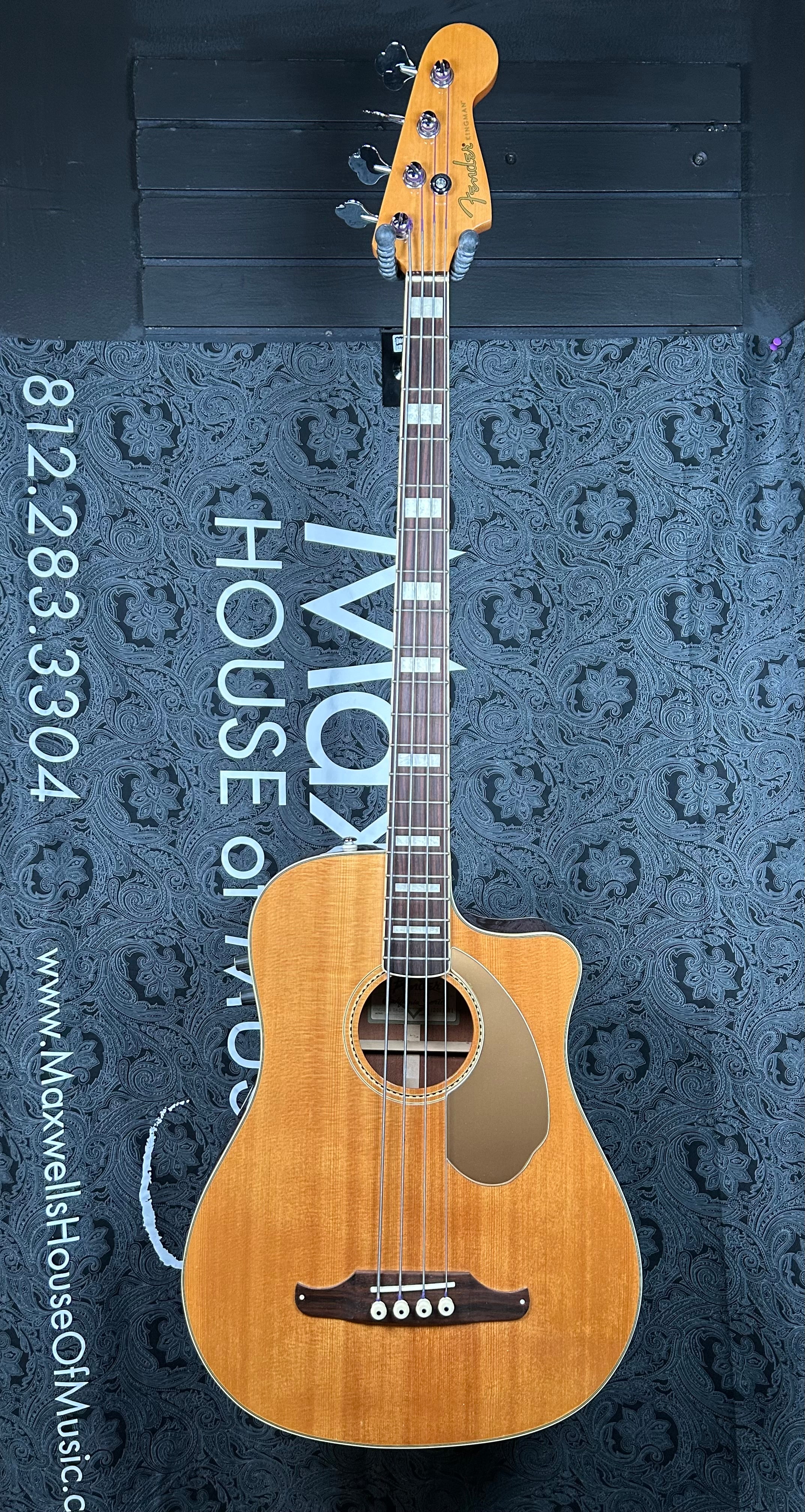 Fender Kingman SCE Acoustic-Electric Bass- Natural w/Hardcase (Pre-Owned)