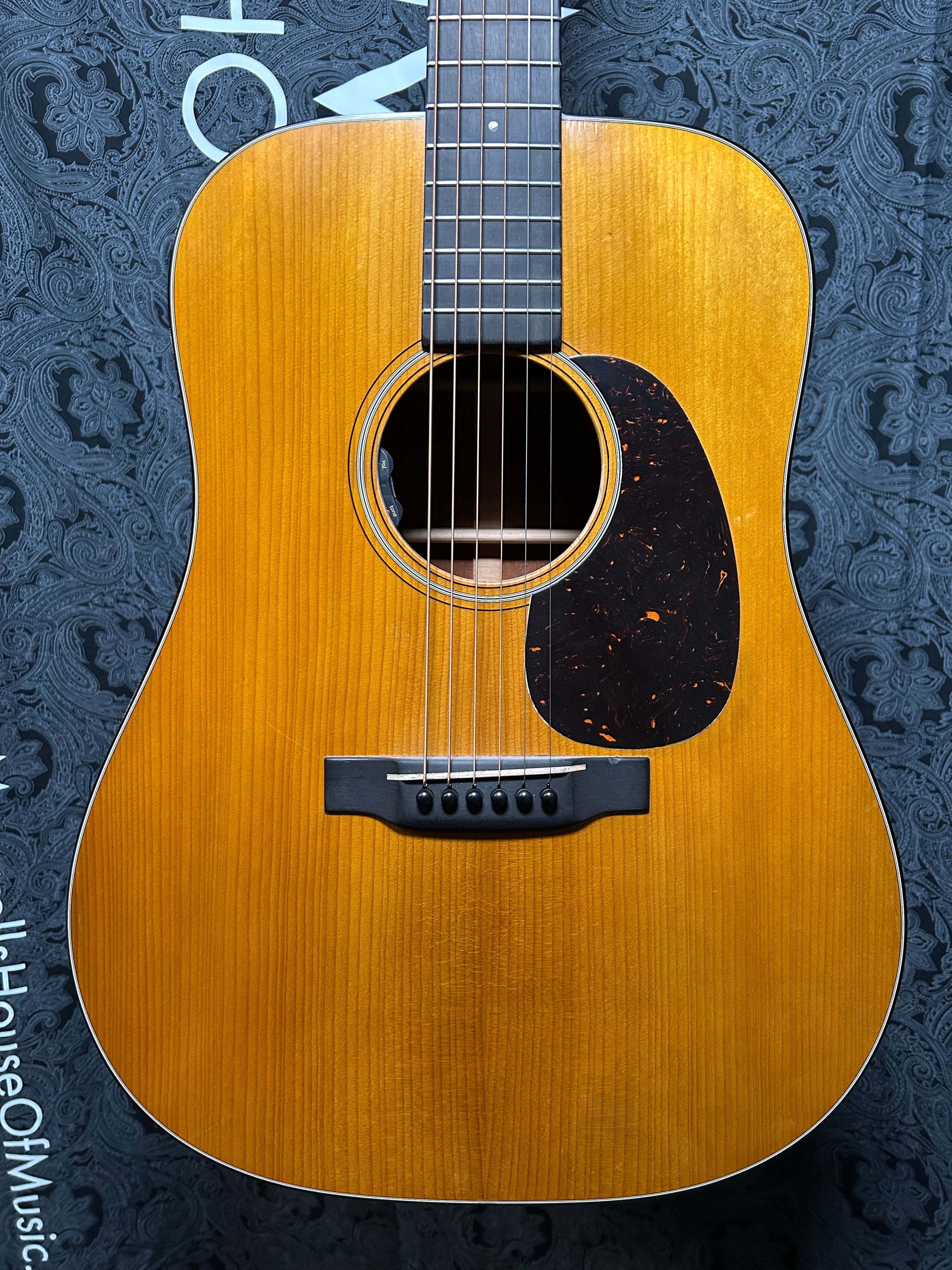 Martin D-18 Authentic 1937 VTS Acoustic Guitar - Aged w/Hardcase (Pre-Owned)