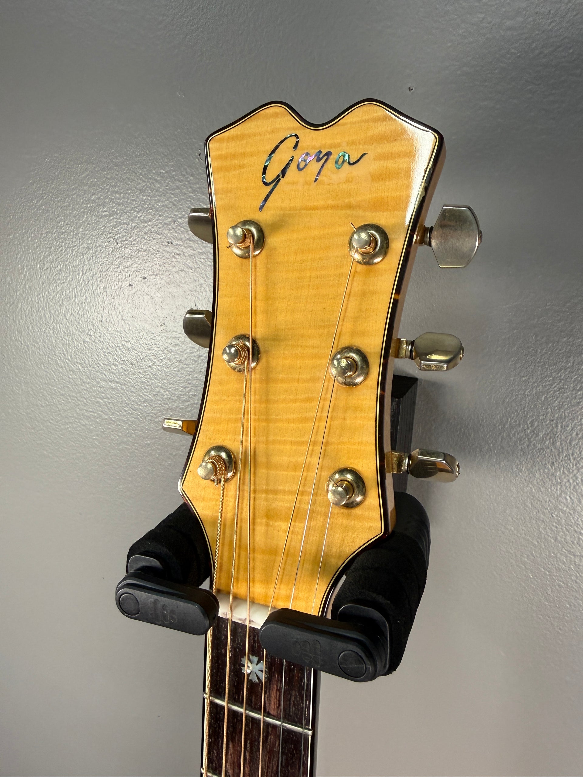 Goya G-375 Vintage Acoustic Guitar - Natural (Pre-Owned)