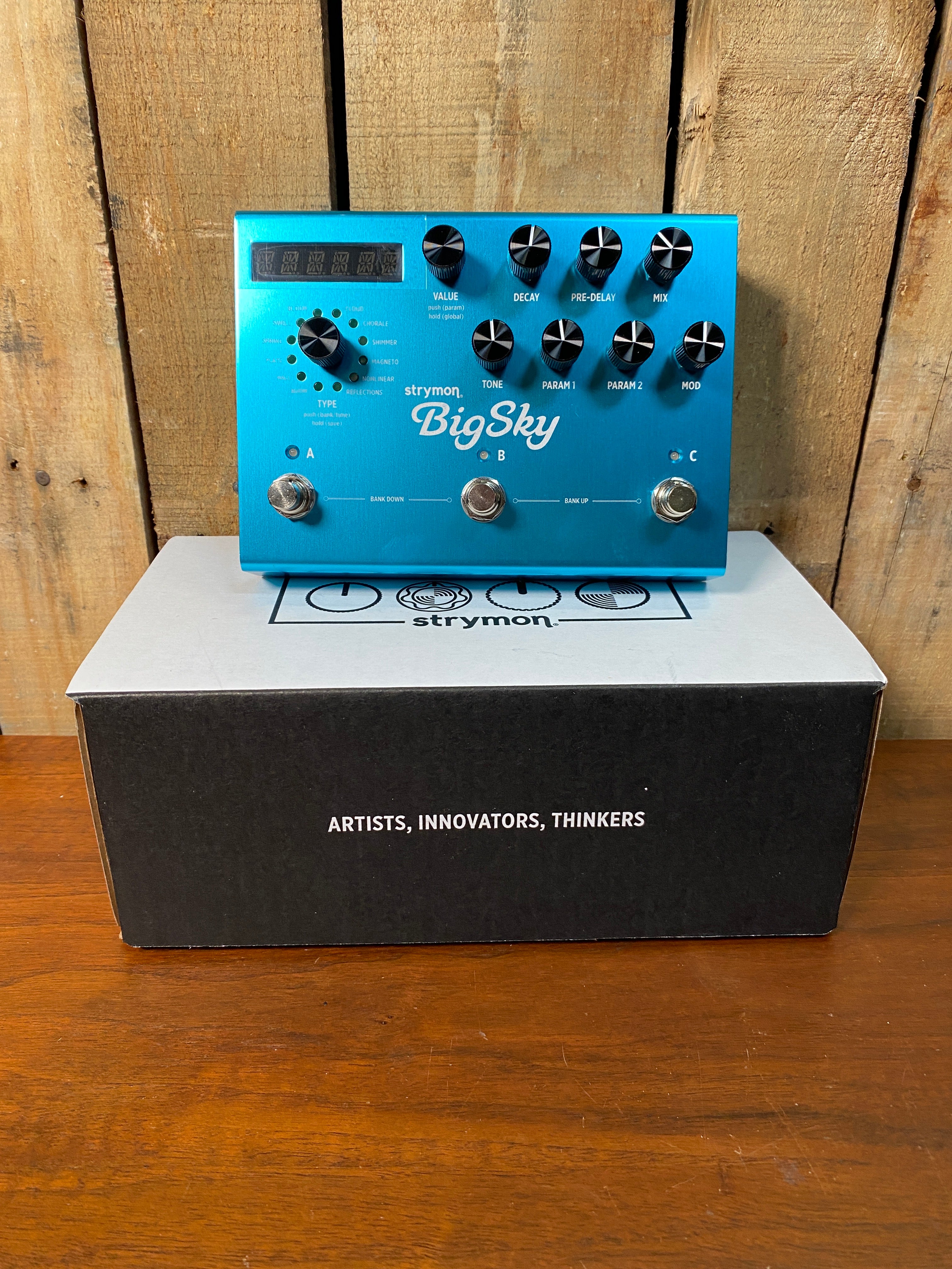 Strymon Big Sky Multidimensional Reverb Effects Pedal
