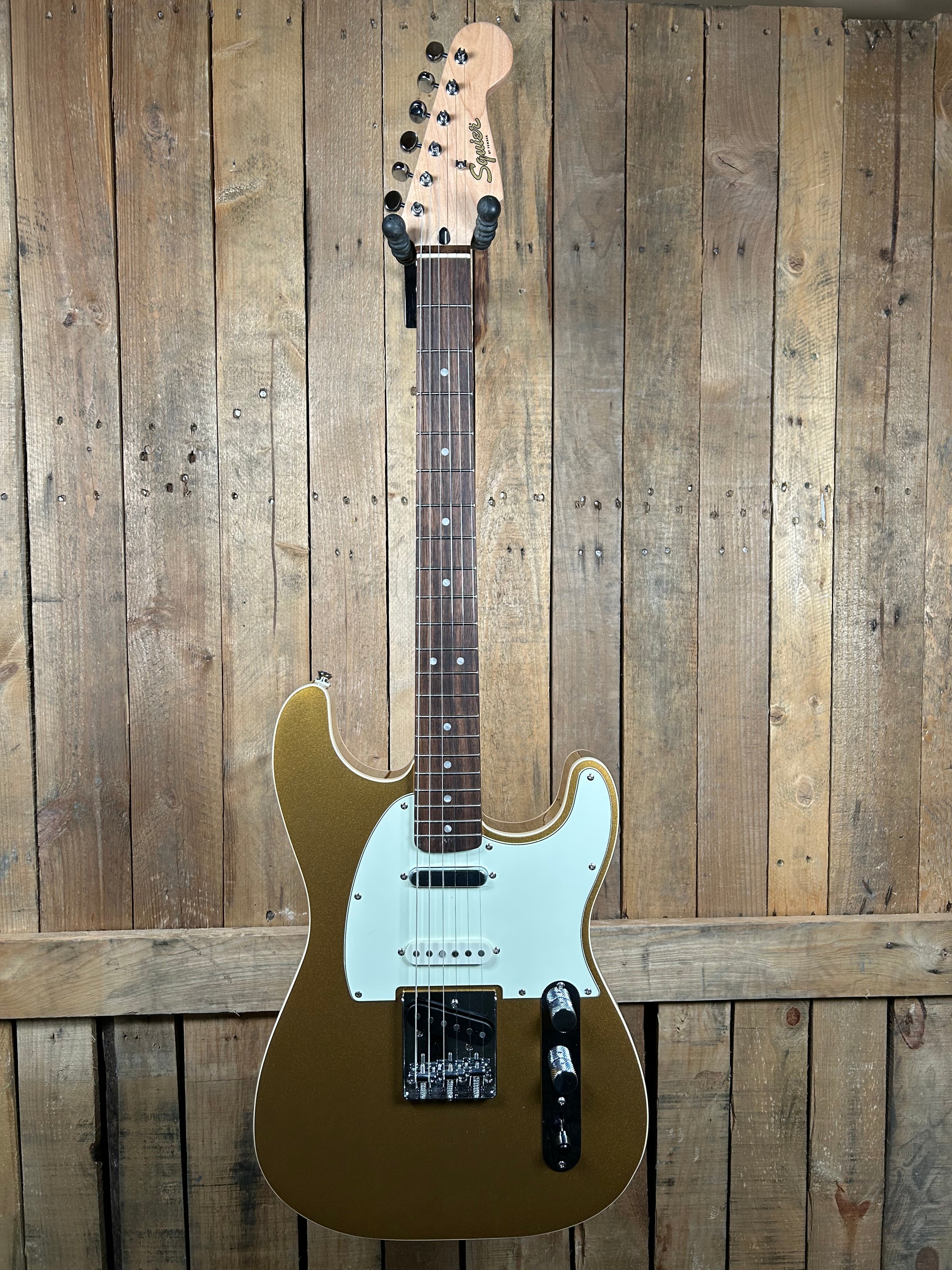 Squier Paranormal Custom Nashville Stratocaster Electric Guitar - Aztec Gold (*Scratch and Dent*)