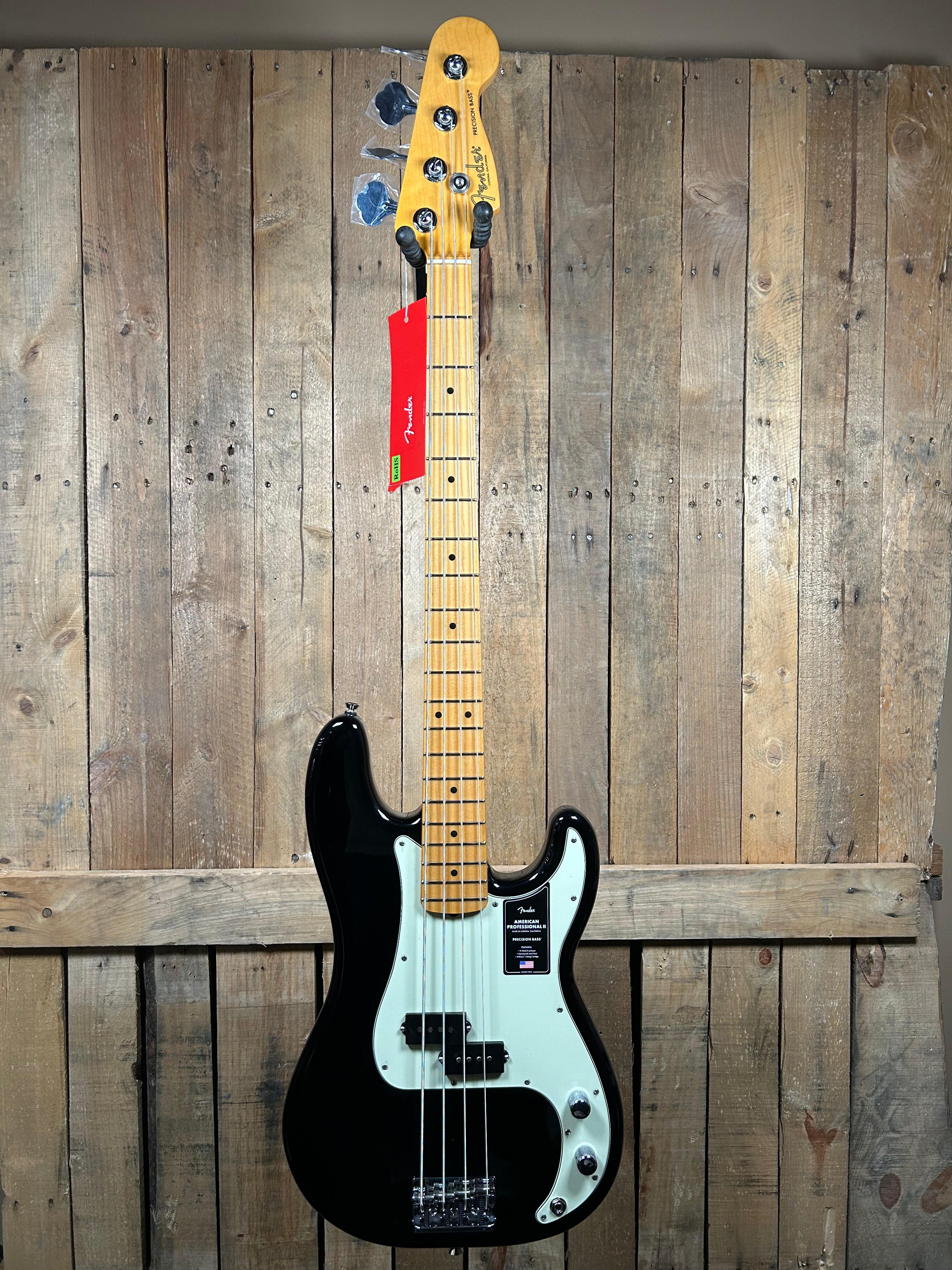 Fender American Professional II Precision Bass - Black with Maple Fingerboard