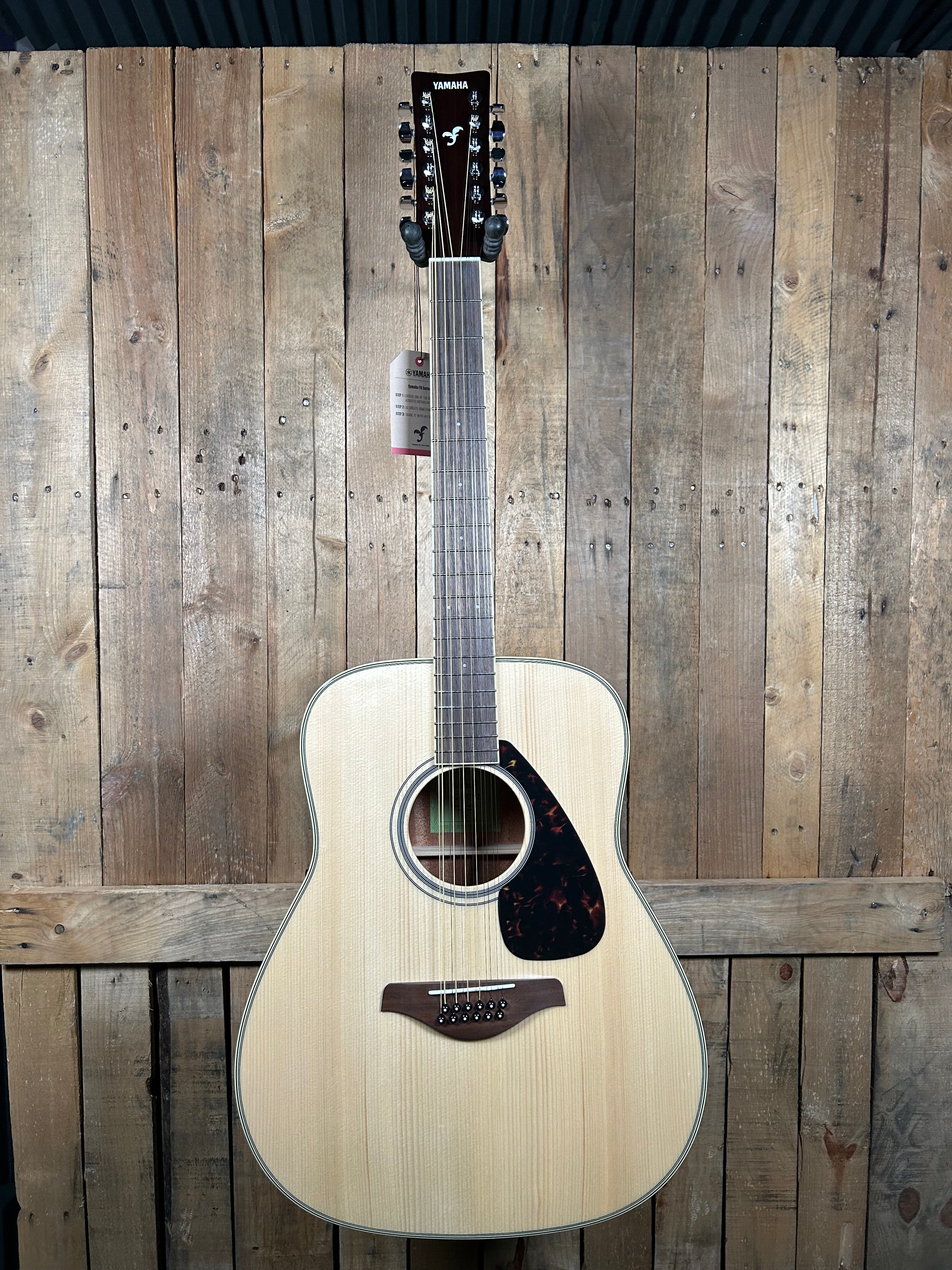 Yamaha FG820-12 12-string Acoustic Guitar - Natural