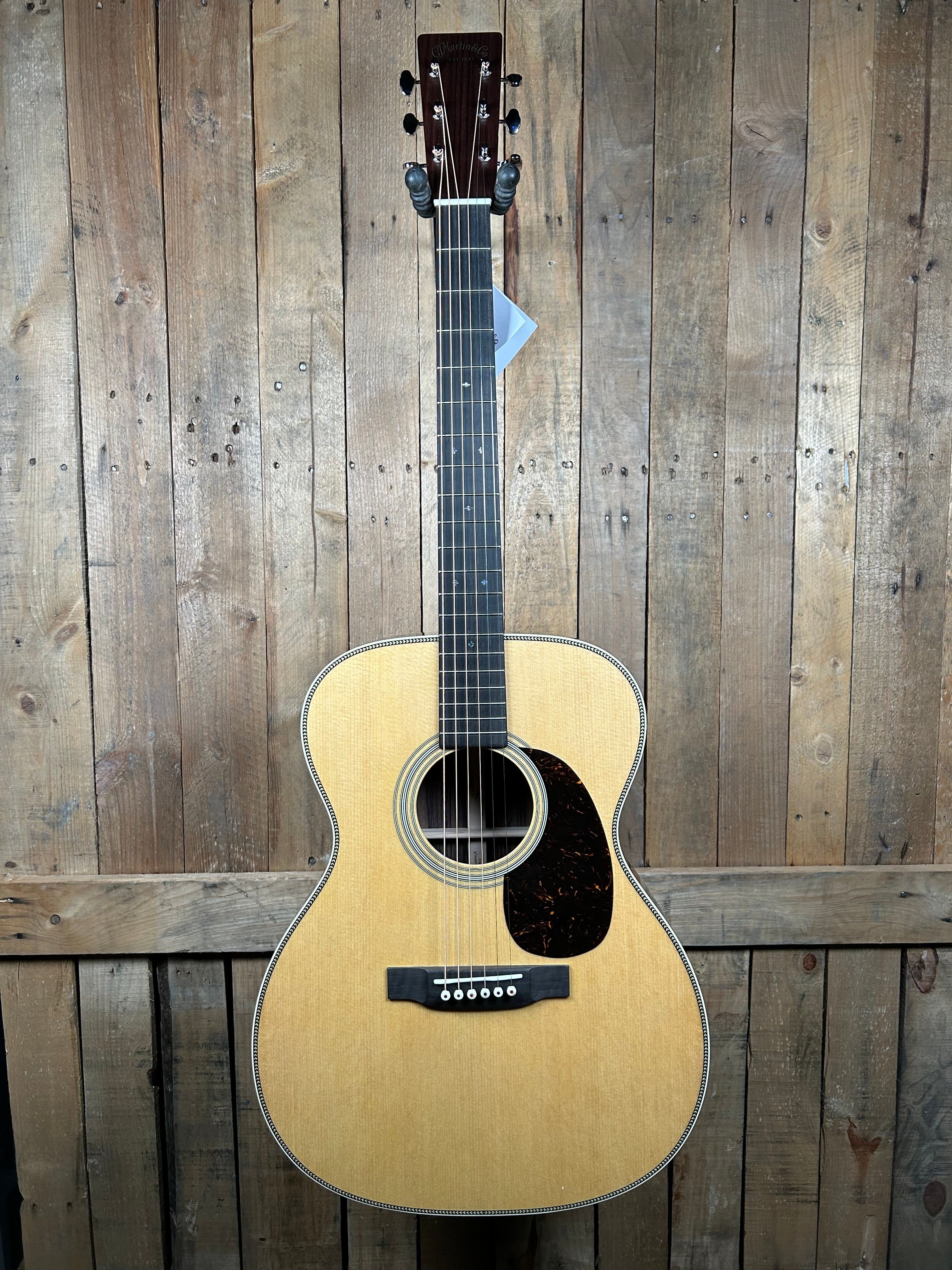 Martin 000-28 Acoustic Guitar - Natural