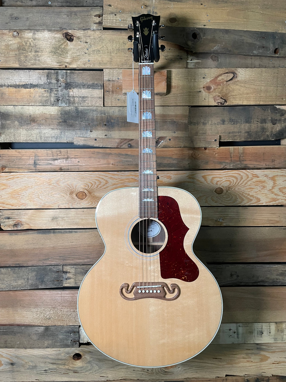 Gibson SJ-200 Studio Walnut (Pre-Owned)