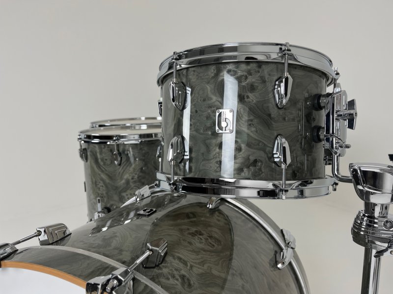 British Drum Co. LEG-22-CBUS-SS Legend Series US Club 22 Kit. Sterling Silver. (13", 16", 22") - Series US Club Kit Sterling Silver