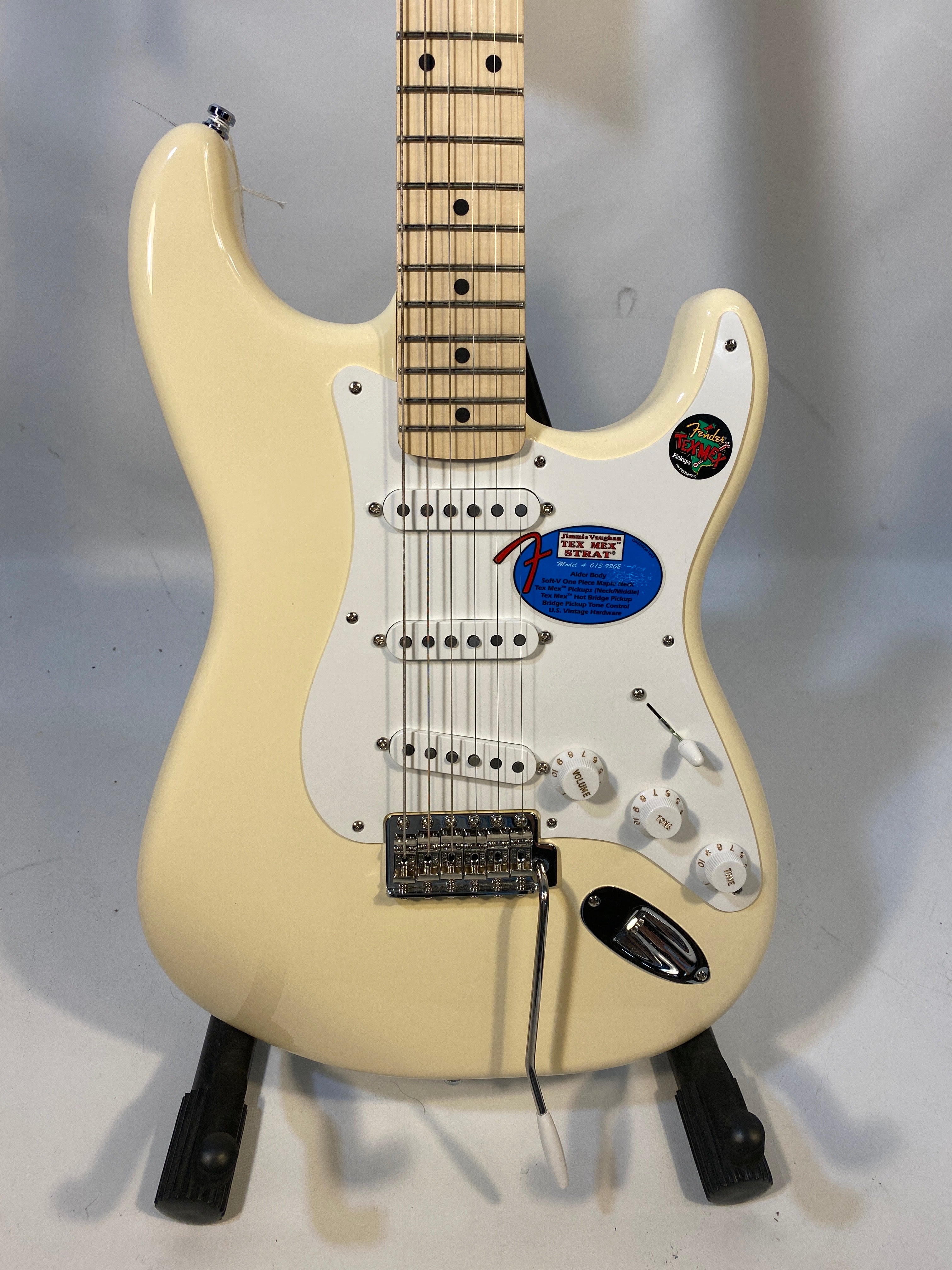 Fender Jimmie Vaughan Tex-Mex Stratocaster - Olympic White with Maple Fingerboard